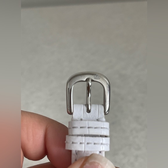 Juicy Couture White Watch with Puffed Heart Charm *Vintage* - Picture 5 of 8